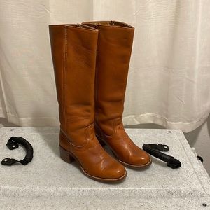 Frye 7.5 leather boots (runs small!)